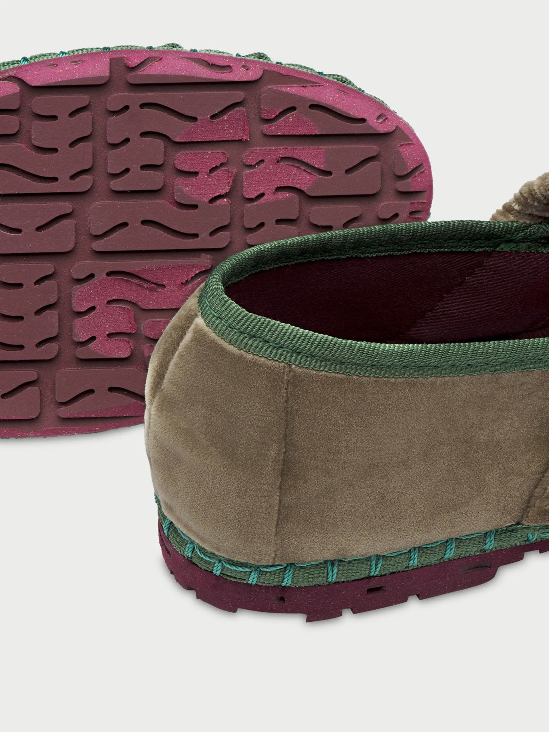Brown Mafalda Mossy flats