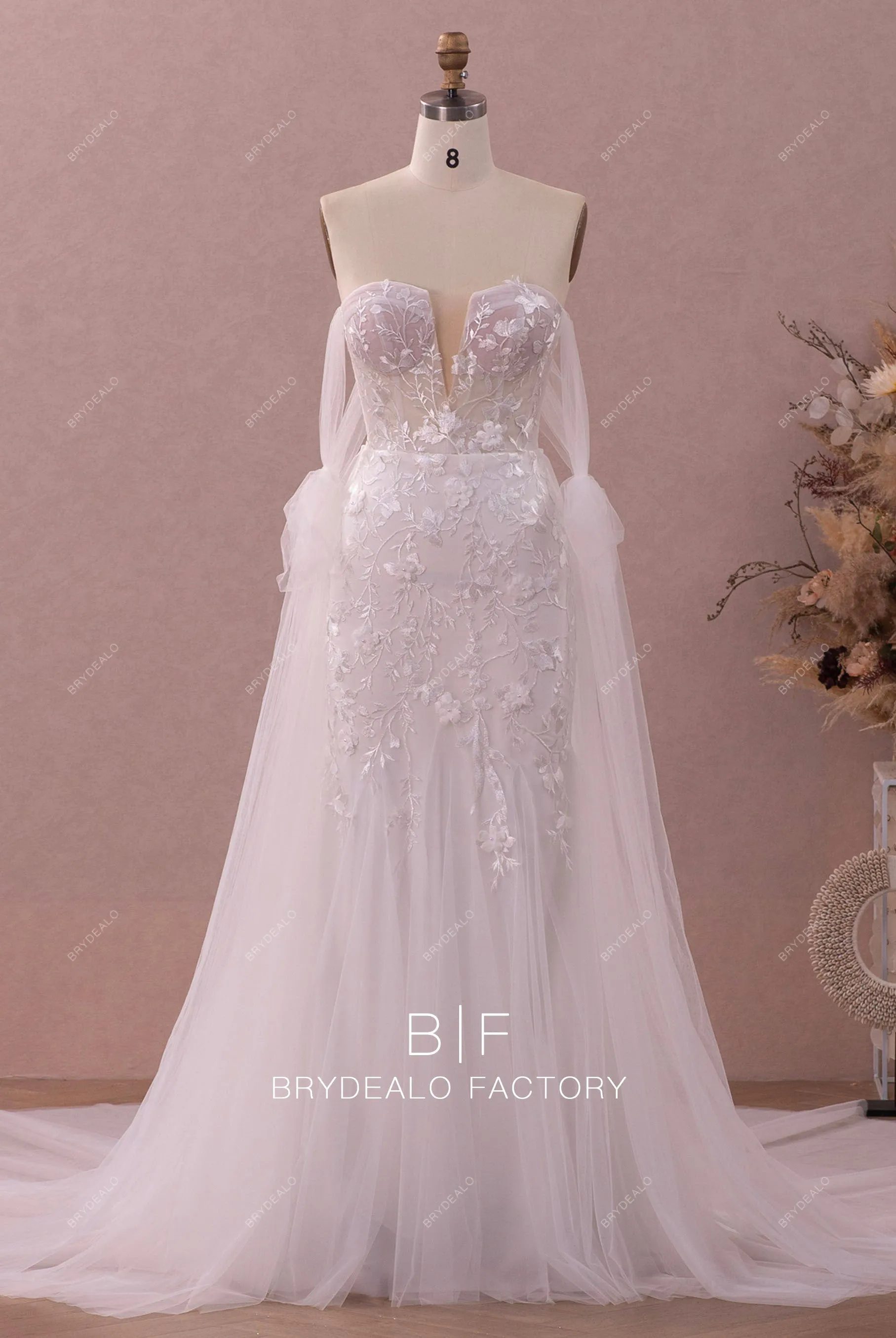 Illusion Corset V-cut Modern 3D Lace Tulle Overskirt Wedding Dress