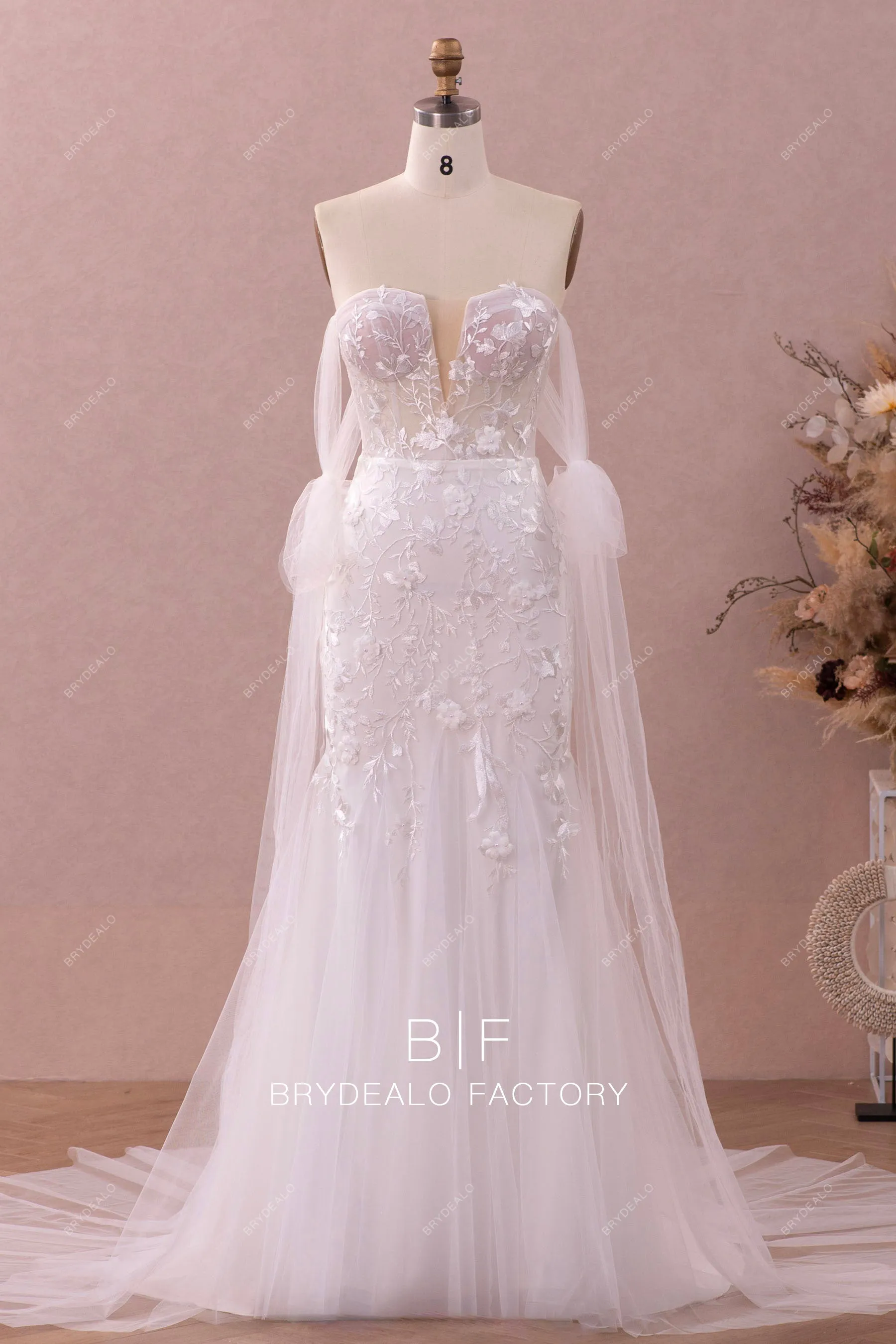 Illusion Corset V-cut Modern 3D Lace Tulle Overskirt Wedding Dress
