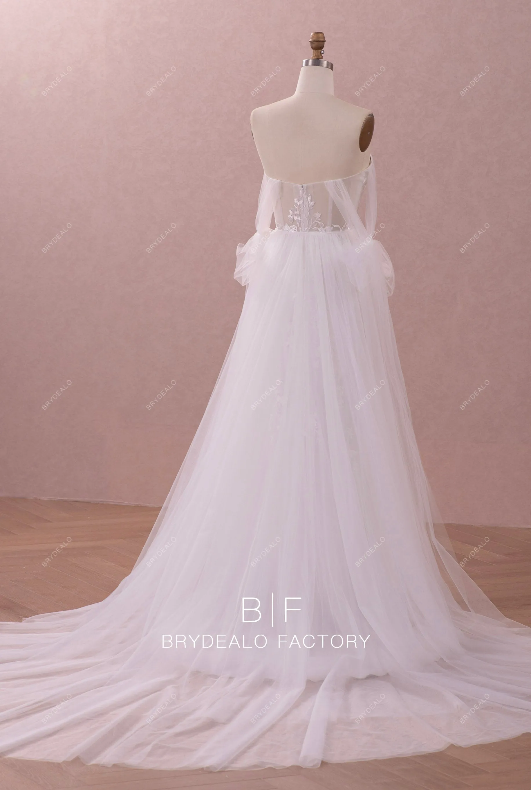 Illusion Corset V-cut Modern 3D Lace Tulle Overskirt Wedding Dress