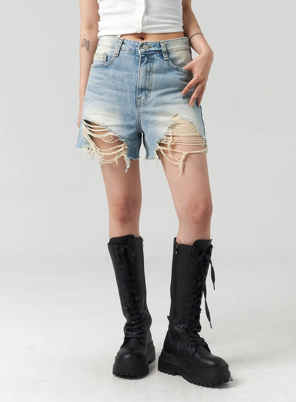 Light Ripped Denim Shorts CL318