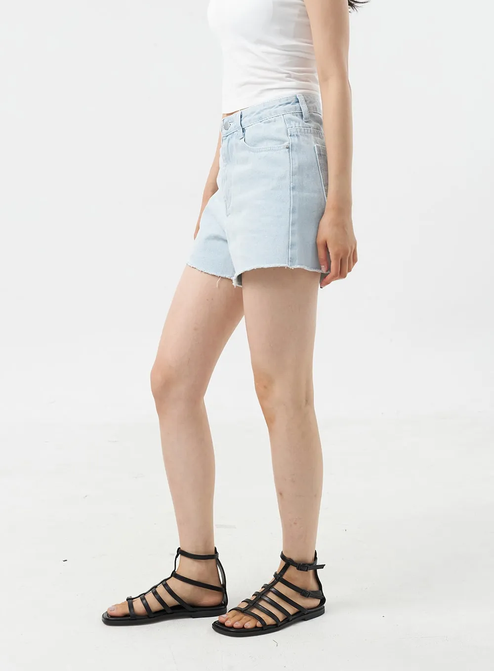 Light Wash Denim Shorts OU307