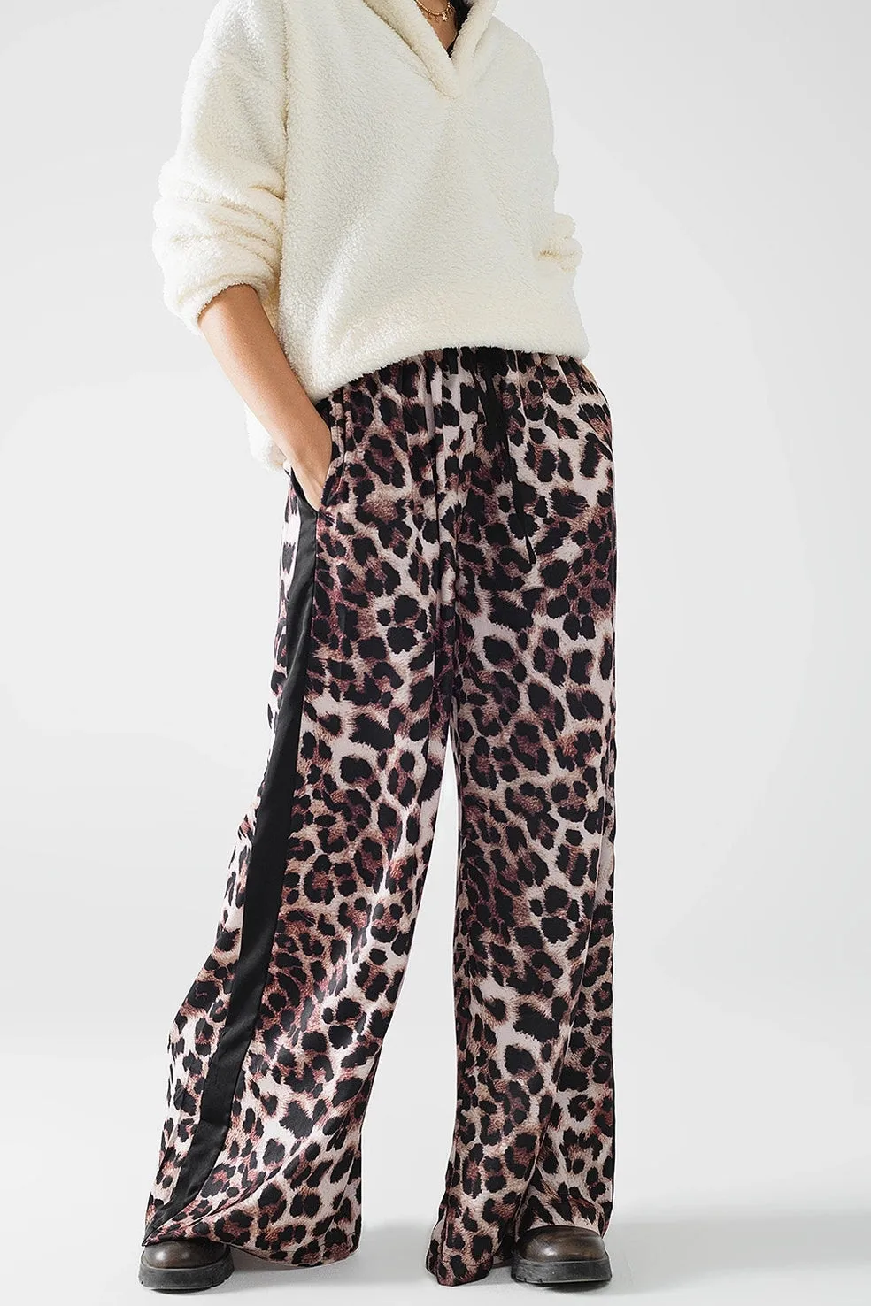 Q2 Wide Leg Leopard Print Pants