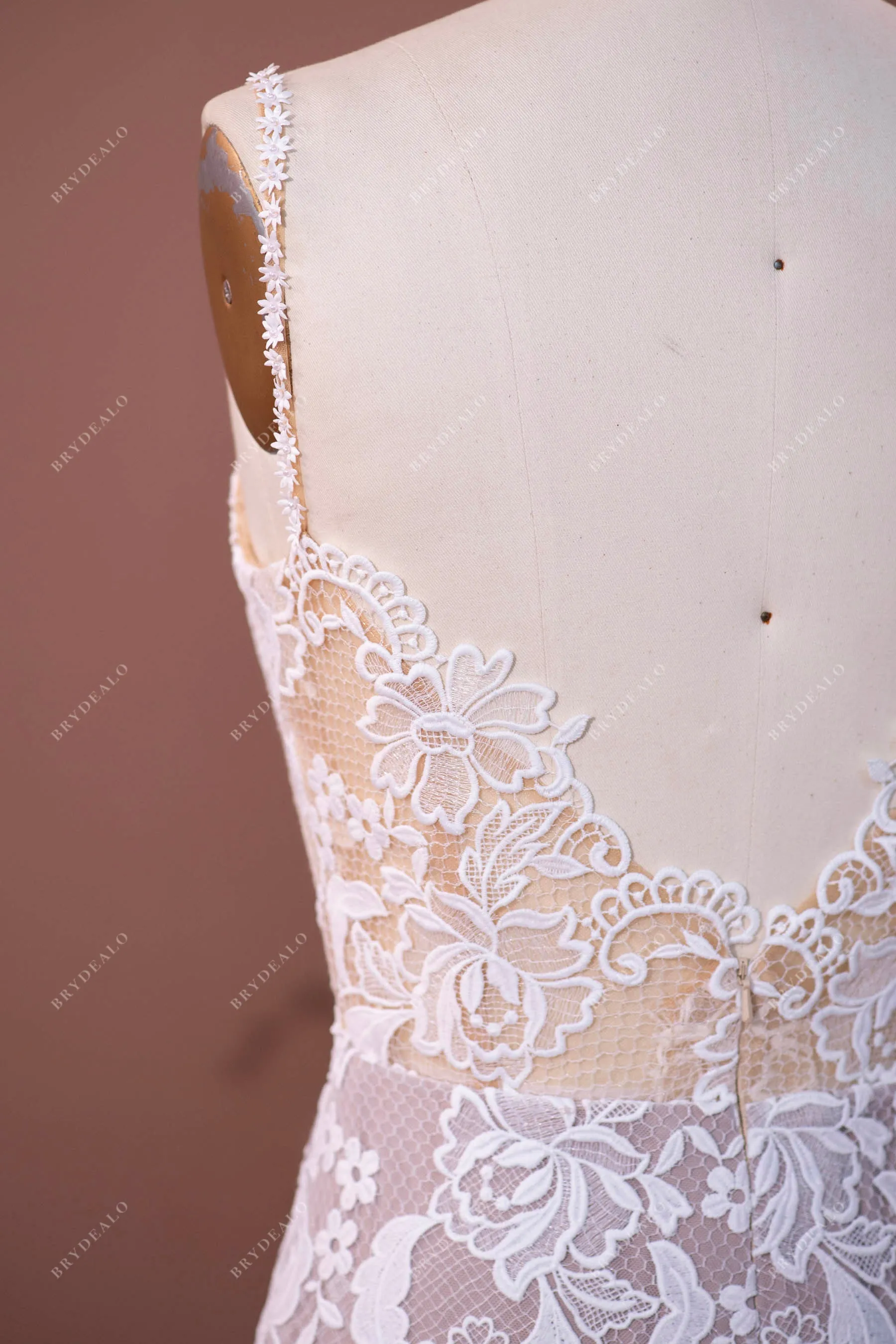 Romantic Flower Straps Lace Nude Beige Mermaid Wedding Dress