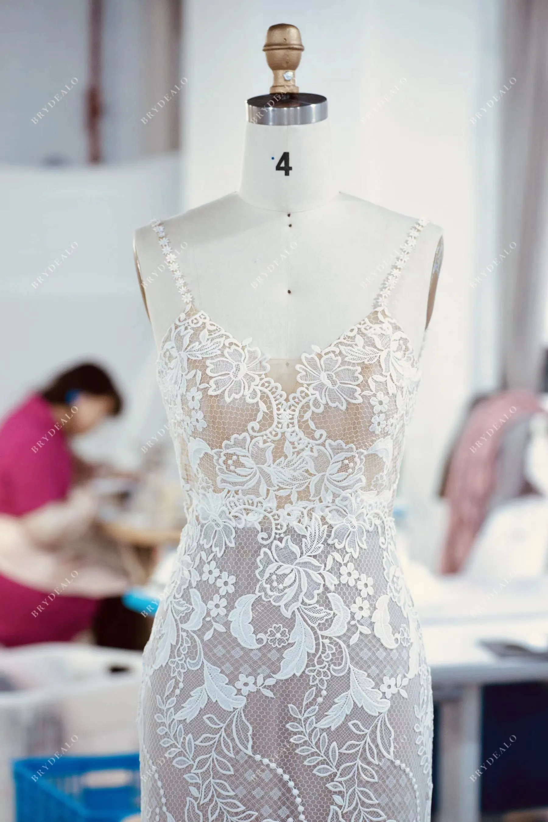 Romantic Flower Straps Lace Nude Beige Mermaid Wedding Dress