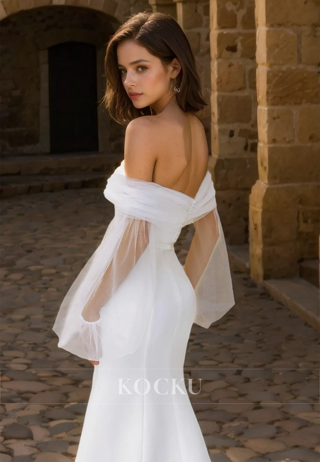 Tube Top Mermaid Wedding Dress Long Sleeves Pleated Satin Bridal Gowns with Sweep train