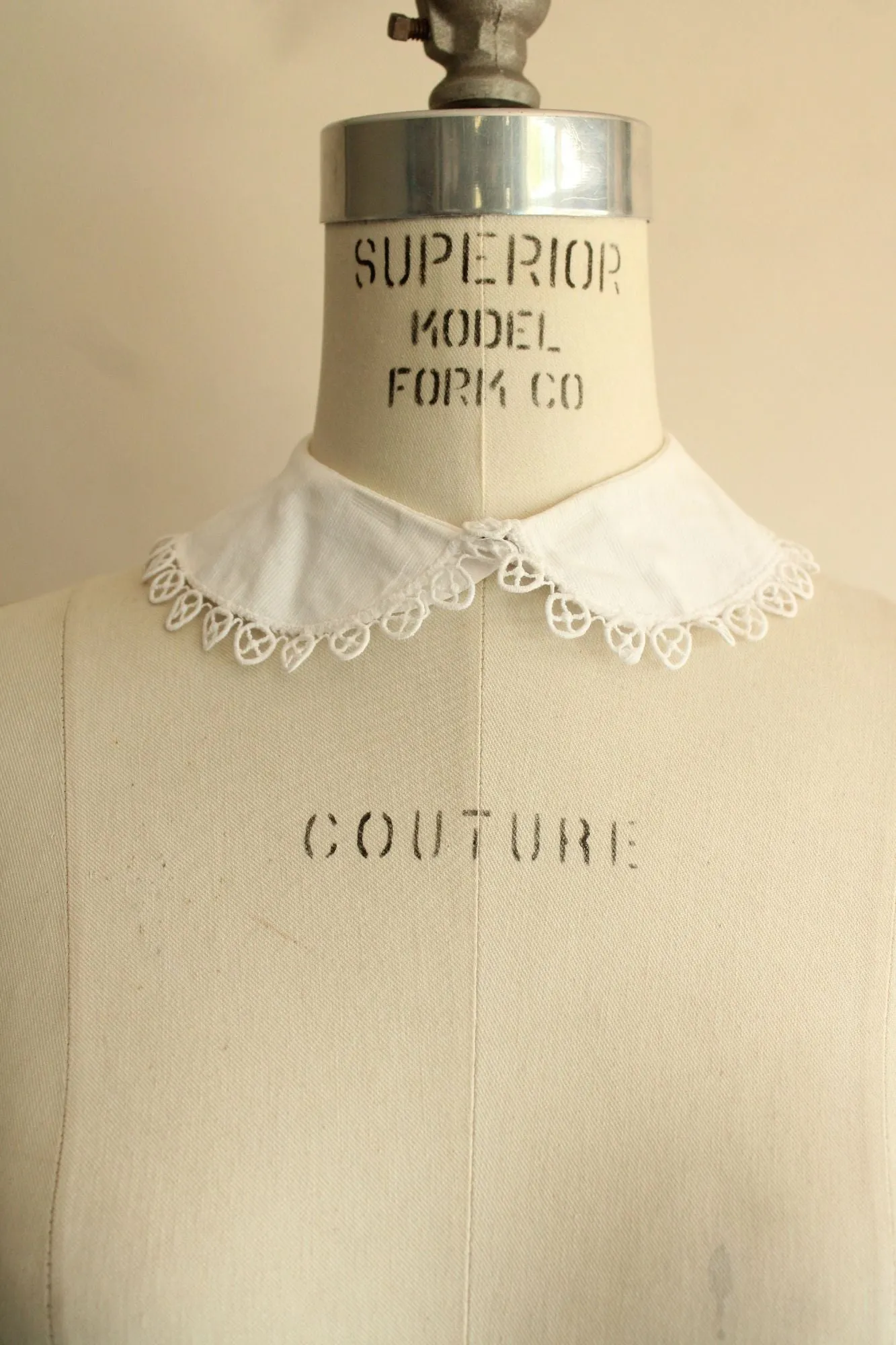 Vintage 1950s 1960s White Blouse Collar