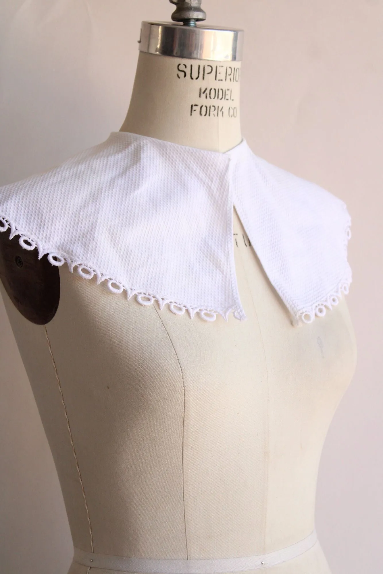 Vintage 1980s Lace Collar, White Detachable