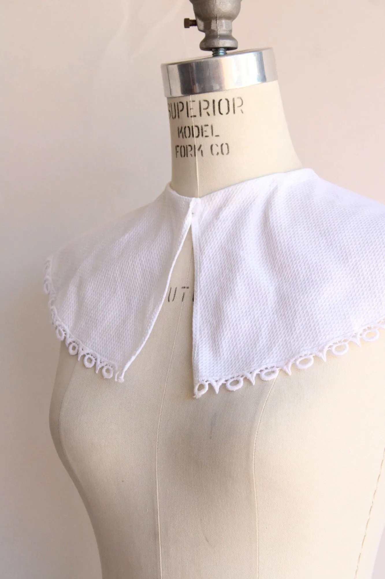 Vintage 1980s Lace Collar, White Detachable