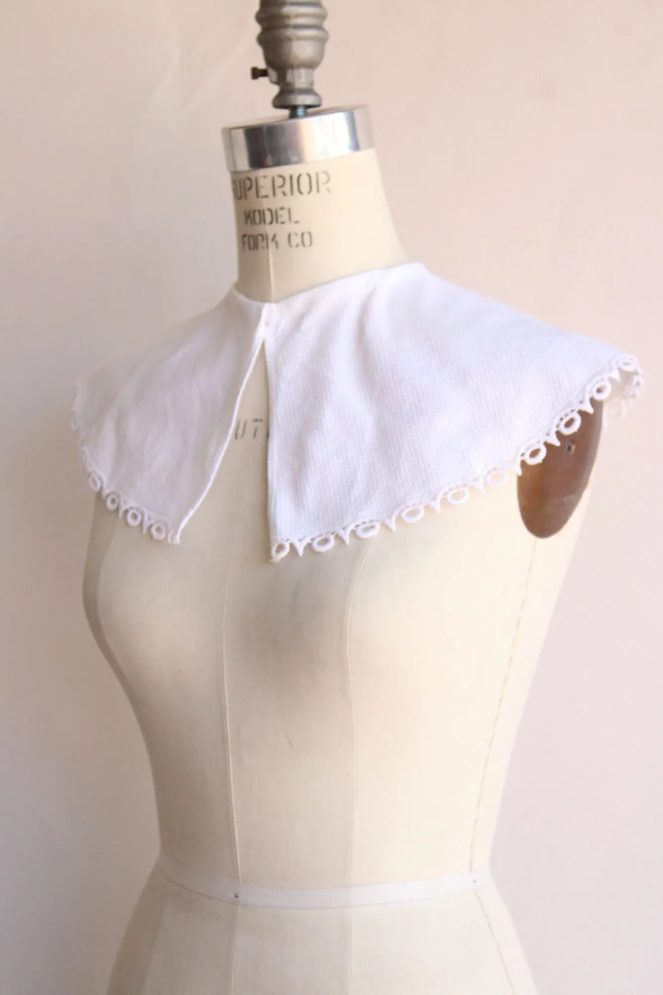 Vintage 1980s Lace Collar, White Detachable
