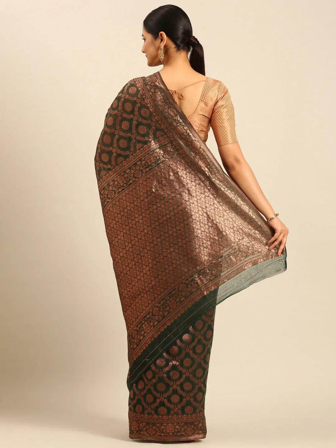 Women Dark Green Cotton Saree With Un Stitched Blouse